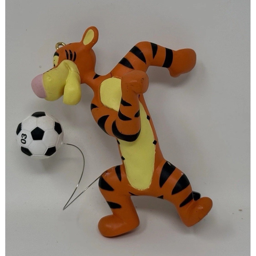 2003 Hallmark Keepsake Ornament-Soccer Tigger‎ Style-Disney   Vintage